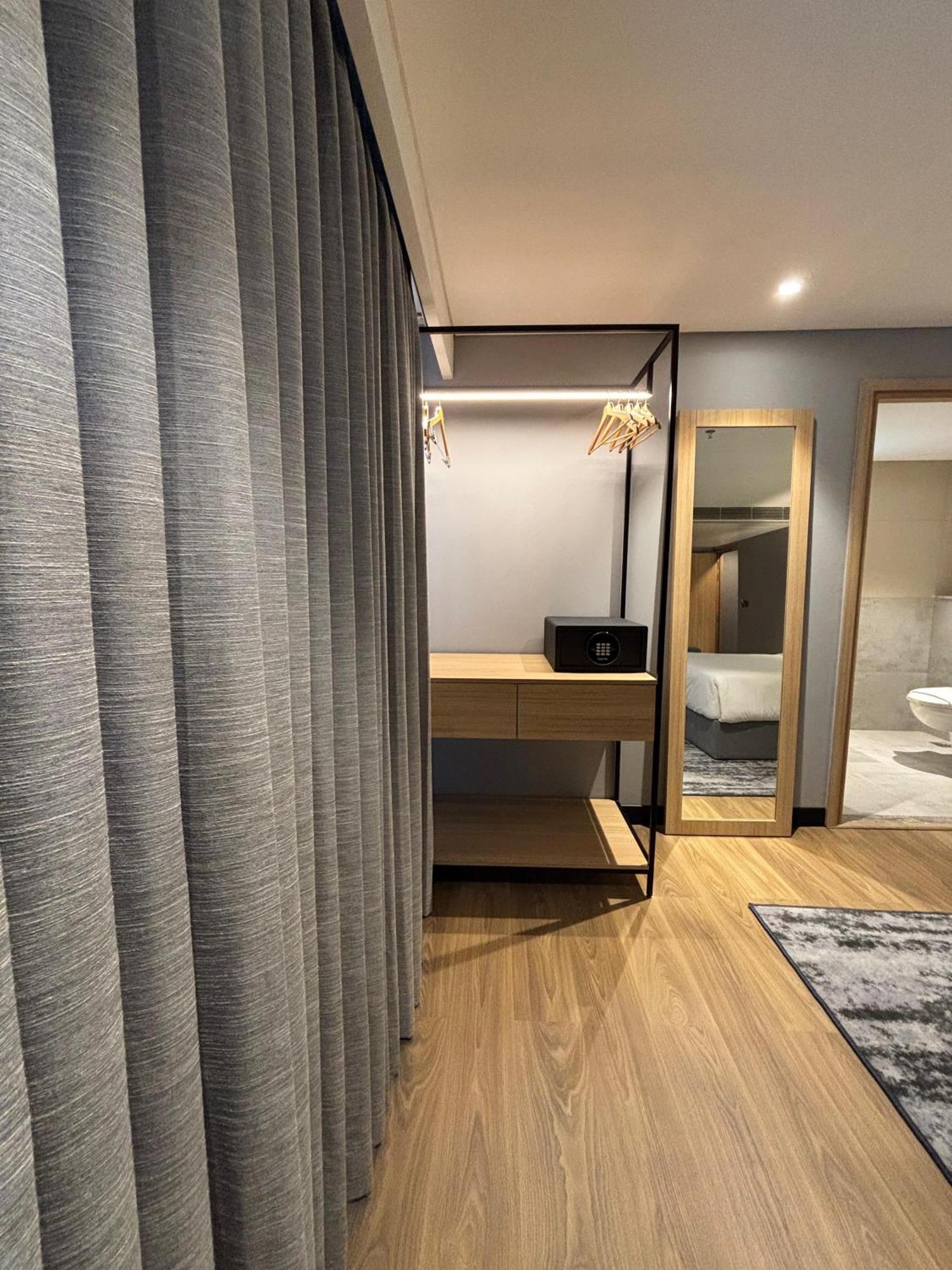 Park Inn & Suites By Radisson Thrissur East Fort Dış mekan fotoğraf