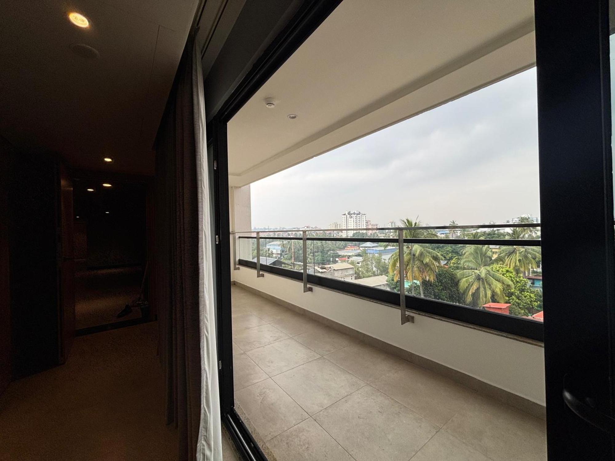 Park Inn & Suites By Radisson Thrissur East Fort Dış mekan fotoğraf