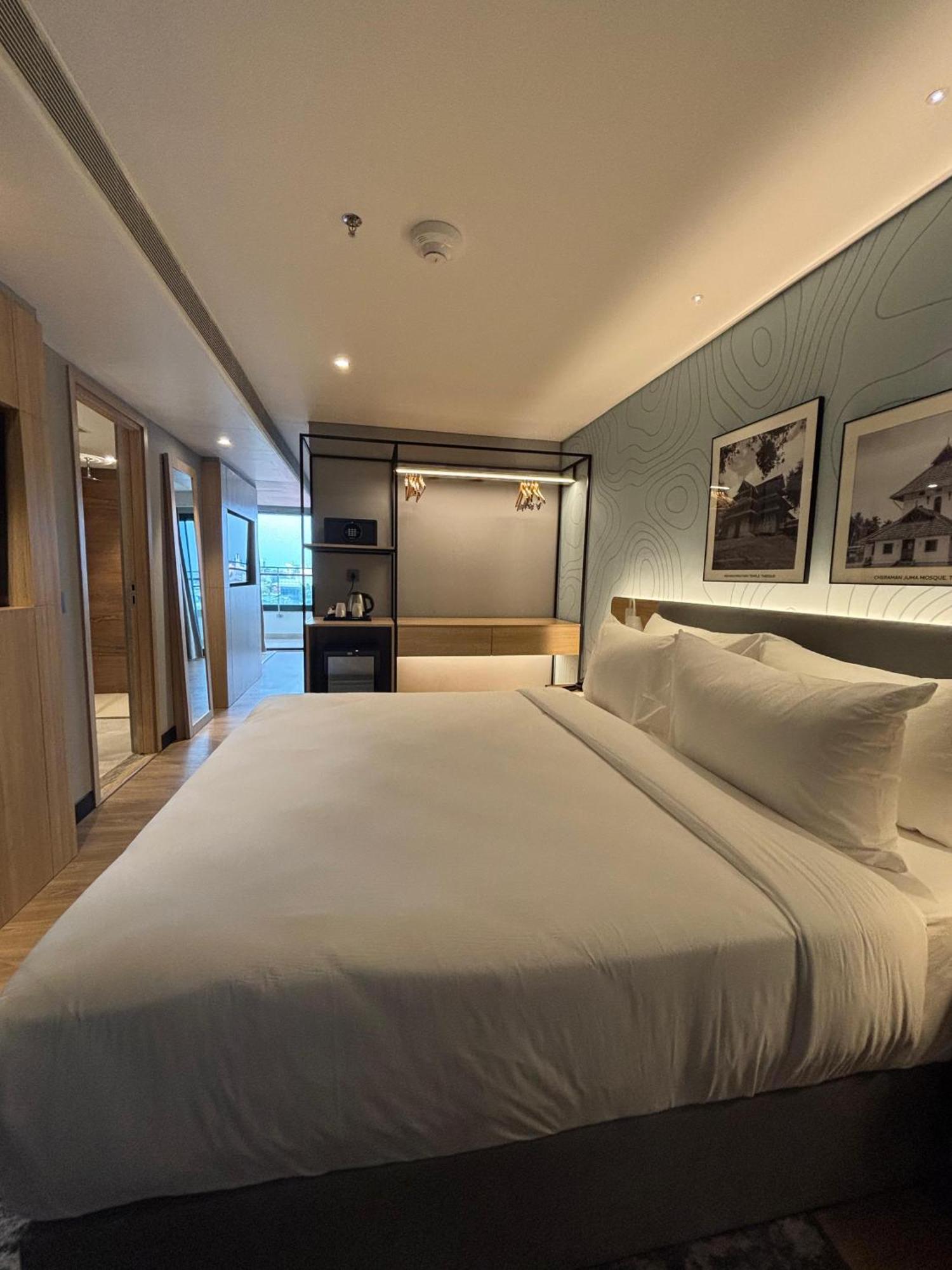 Park Inn & Suites By Radisson Thrissur East Fort Dış mekan fotoğraf